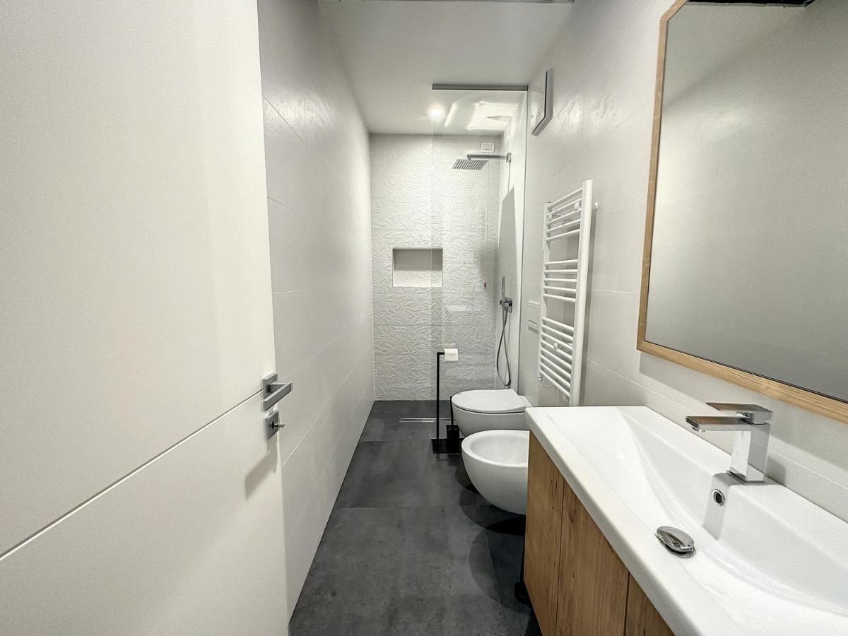 Ad Suite Apartment Riva del Garda Esterno foto