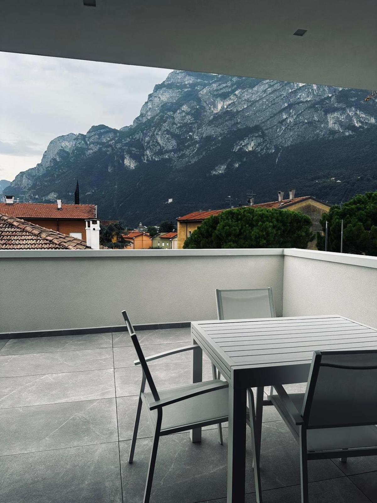 Ad Suite Apartment Riva del Garda Esterno foto