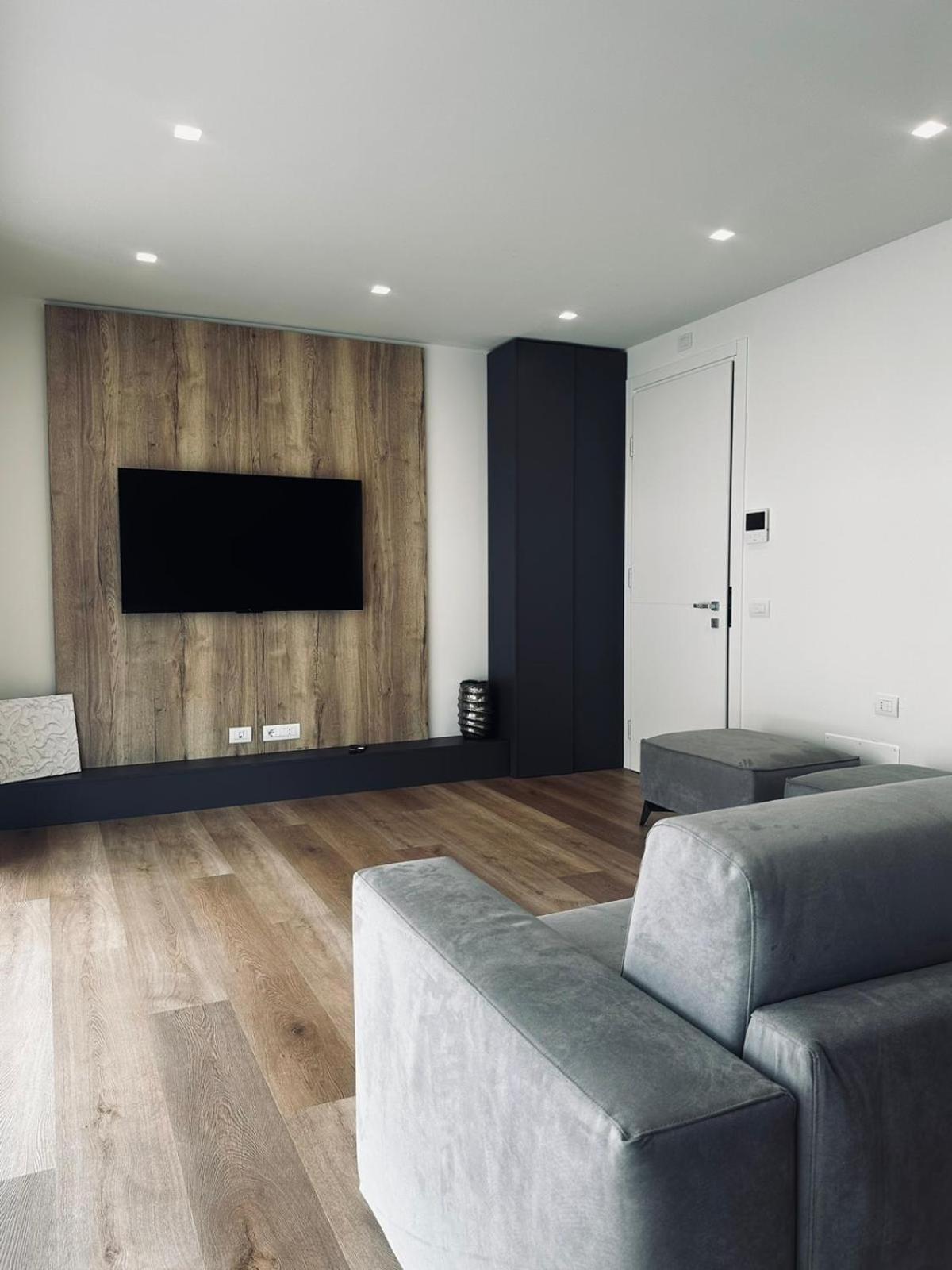 Ad Suite Apartment Riva del Garda Esterno foto
